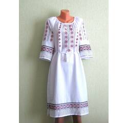 Ukraińska  ręcznie haftowana sukienka