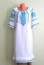 "Yaryna" proponuje kupić sukienkę z haftem ukraińskim (Warszawa)