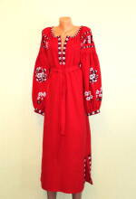 Suknia
ukraińska haftovana - powrót do mody dawnych tradycji