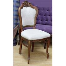 Klasyczne drewniane krzesło / fotel