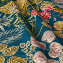 Uliczna tkanka z dużymi żółtymi liśćmi i różowymi pąkami na niebieskim 160см 84640v3