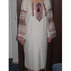 Tradycyjna sukienka haftowana
