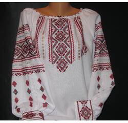 Damska  koszula z tradycyjnym haftem