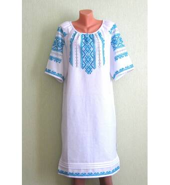 "Yaryna" proponuje kupić sukienkę z haftem ukraińskim (Warszawa)
