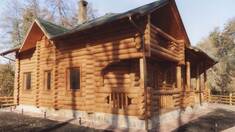 Domy drewniane z drewna klejonego, dzikiego zrębowej, bali okrągłych od Chata Zrąb – czystość ukraińskich Karpat u Ciebie w domu!