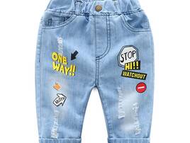 Spodnie i dżinsy dla chłopaczków