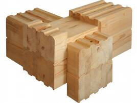Różne drewniane budowlane materiały